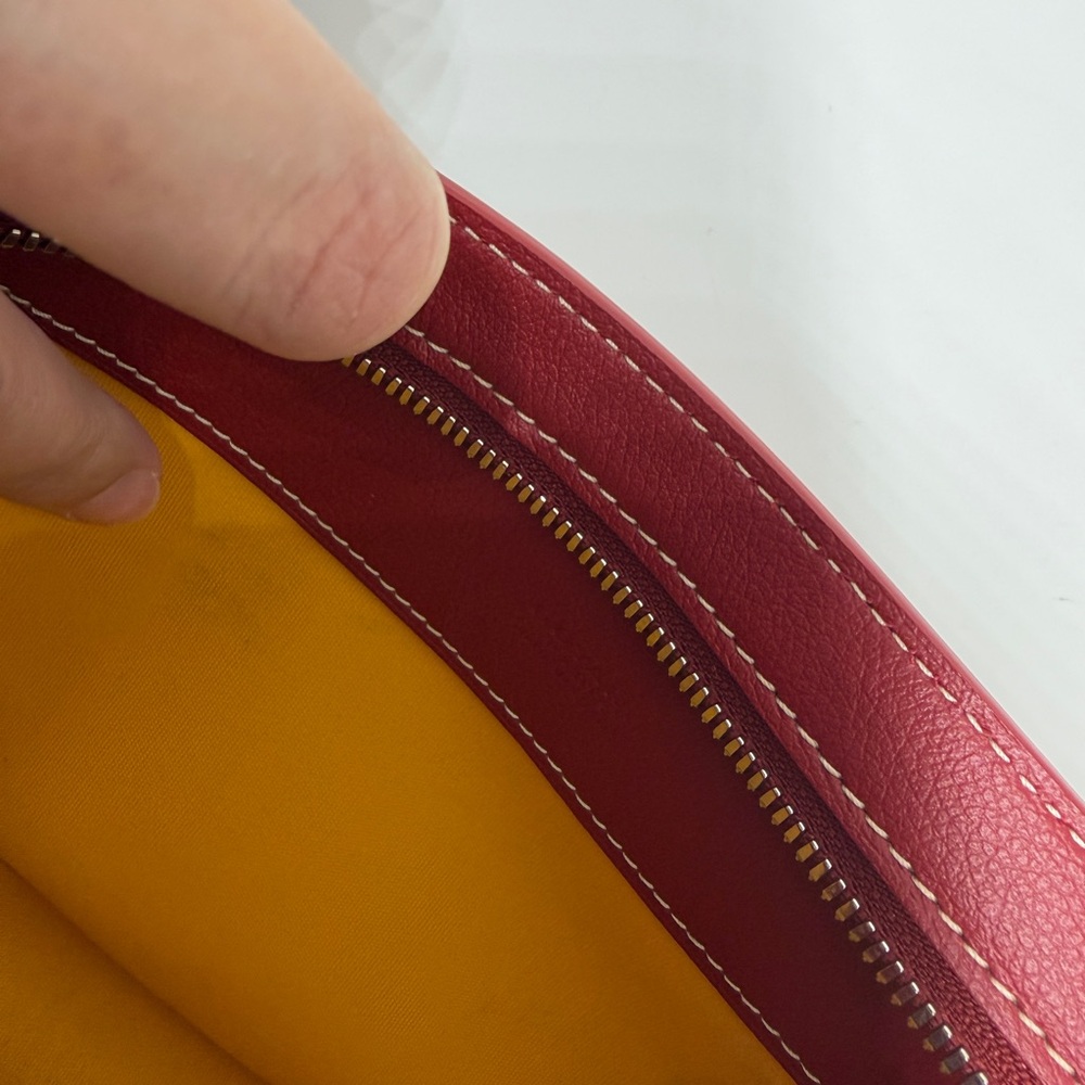 Authentic Goyard Hirondelle Shoulder Handbag in Red - Picture 10 of 13